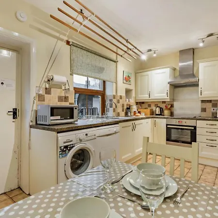2 Bed In Penrith Oc-sz012 *